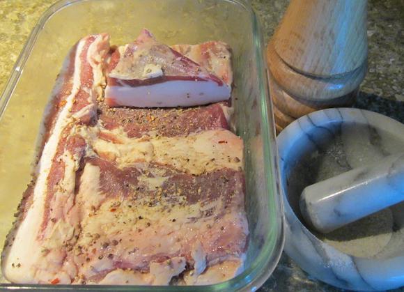 Hogyan csípje a sertéshús mellét: két különböző lehetőség