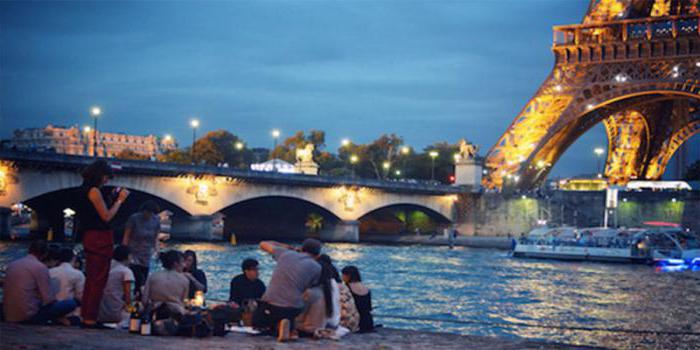 Milyen érdekes az októberi párizsi utazás?